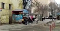 Девочек, устроивших массовую драку, доставили в Ленинское РУВД
