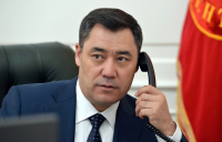 Садыр Жапаров связался по телефону с президентом Таджикистана