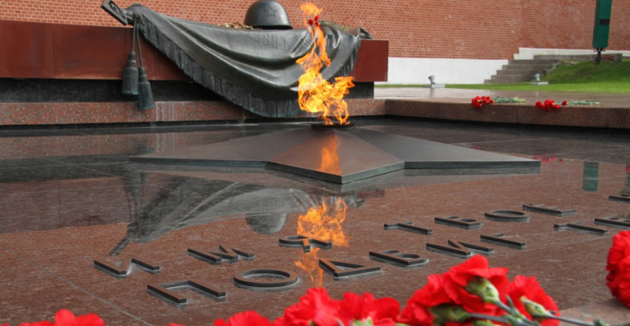 В Бишкек привезли «Огонь памяти» — частицу Вечного огня с Могилы Неизвестного Солдата (фото и видео)