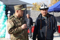 Глава ГКНБ подарил дом жителю Чуйской области