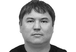 Камчы Кольбаев подписал документ в здании МВД КР (видео)