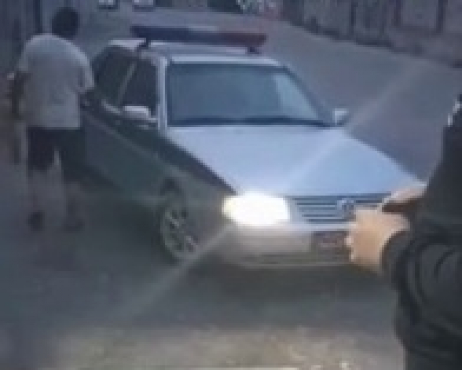 В Бишкеке гражданин приехал за пивом в милицейской машине. Ответ ГУОБДД (видео)