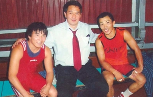 В честь убитого борца Раатбека Санатбаева назовут новую школу в Востоке-5