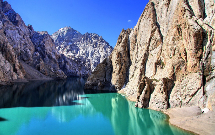 Эксперт прокомментировал риск прорыва высокогорных озер близ Бишкека