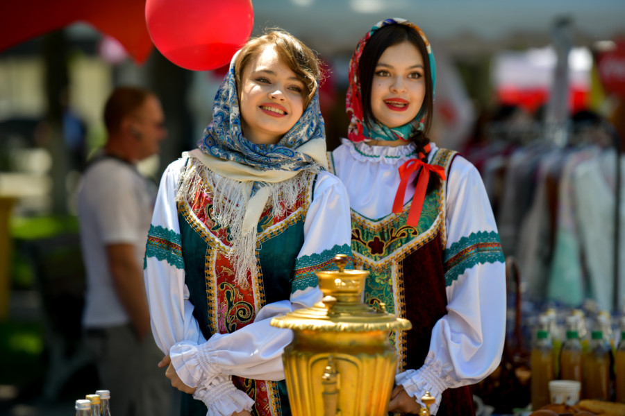 В Бишкеке прошла благотворительная дипломатическая ярмарка
