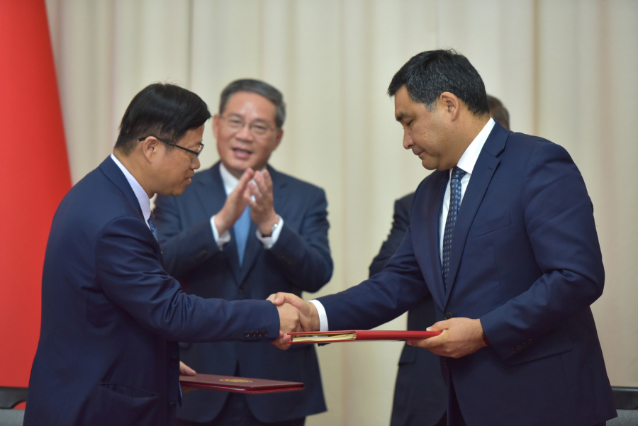 В ходе визита премьера Госсовета КНР в Кыргызстан подписан ряд соглашений