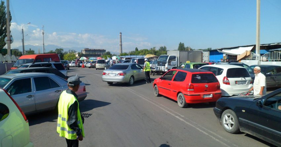 «Мы работаем законно!» ОсОО «Тавалды Биримдиги» опровергло заявление мэрии Бишкека о незаконных парковщиках