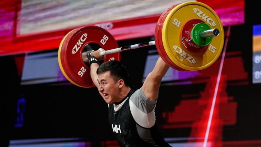 Кыргызстанцы завоевали бронзу на чемпионате Азии по тяжелой атлетике