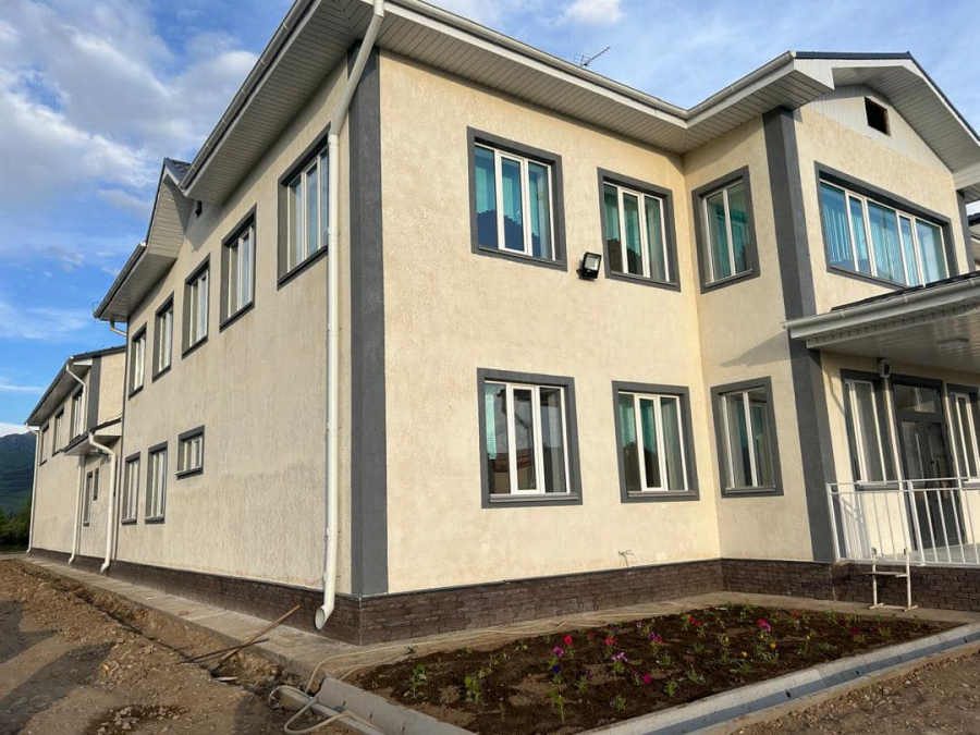 На Иссык-Куле построили новую школу - фото