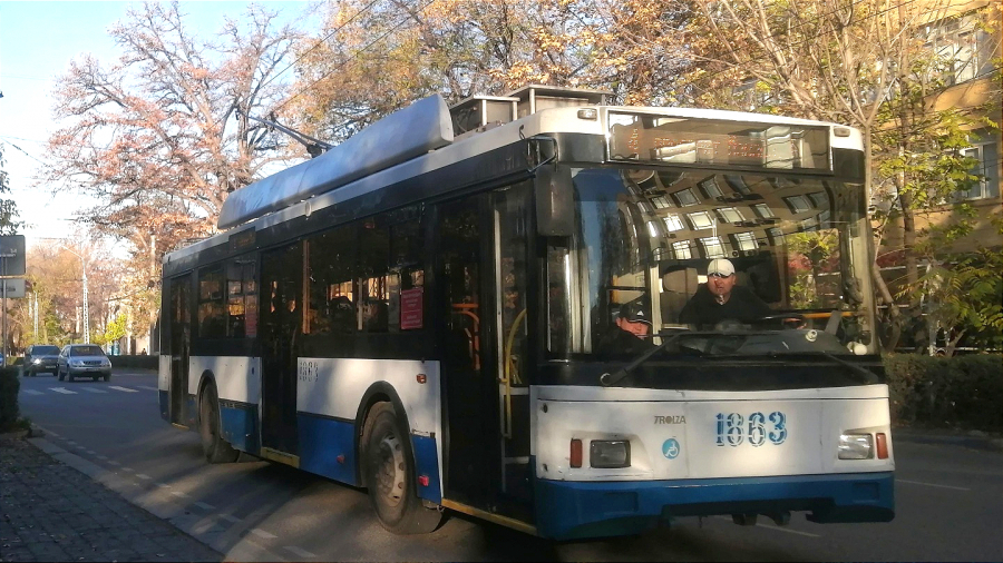 В Бишкеке троллейбусный маршрут заменили автобусным