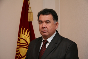 Экс-главу Чуйской области Туйгунаалы Абдраимова оштрафовали на 2 млн сомов