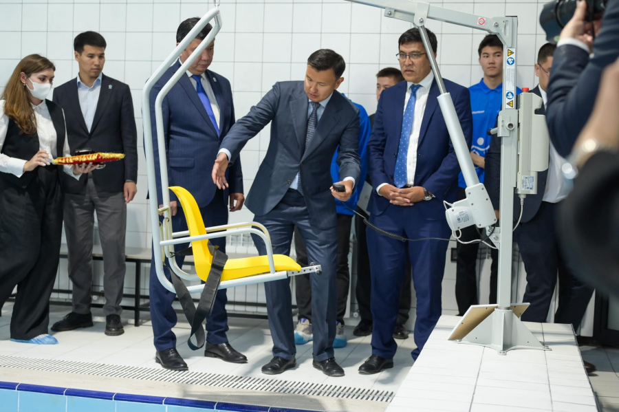 Первый в КР инклюзивный спортивный центр с бассейном в открыли в Бишкеке