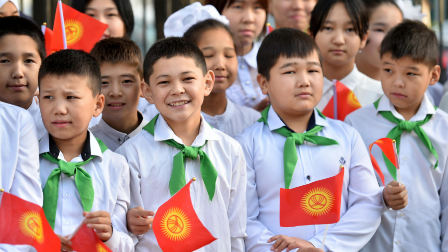 В Бишкеке торжественно открыли школу №76, которая ранее была признана непригодной
