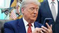 WSJ: Трамп одобрил план удара США по Ирану, но приказ пока не отдал