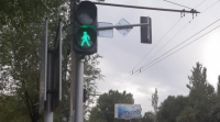 Бегите, пешеходы. В Бишкеке меняют работу светофоров