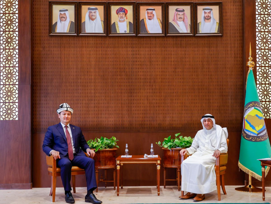 Состоялась встреча посла Кыргызстана в Саудовской Аравии Улукбека Марипова с генсекретарем ССАГПЗ Джасемом Мохамед Аль-Будайви