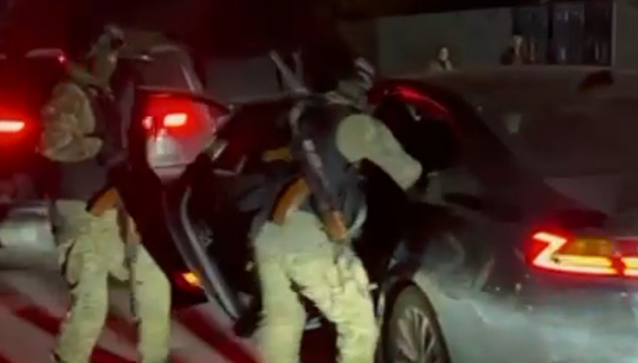 Видео: В Чуйской области спецназ скрутил серийного автогонщика