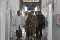 Глава Баткенской области навестил раненых в результате конфликта на границе