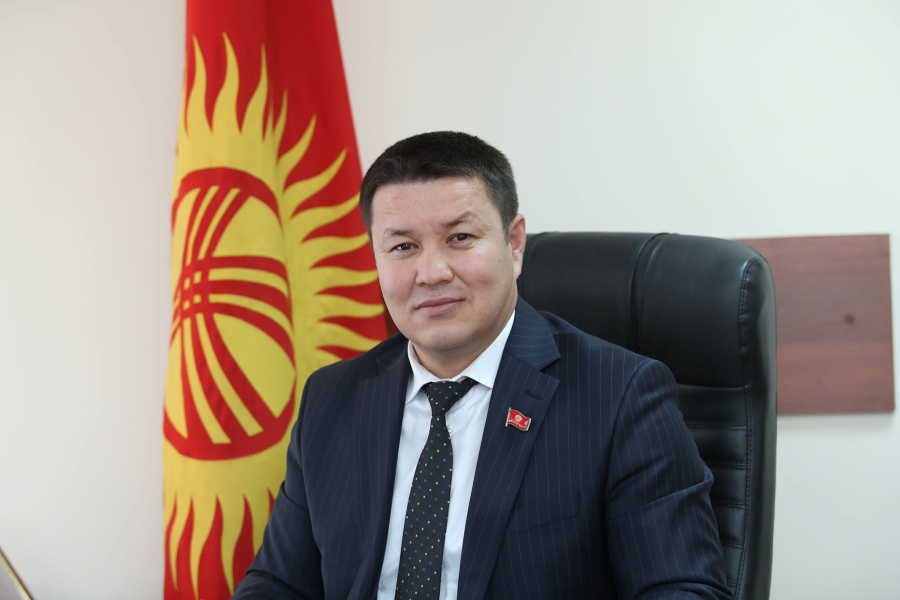 Талант Мамытов поздравил кыргызстанцев с праздником Орозо айт
