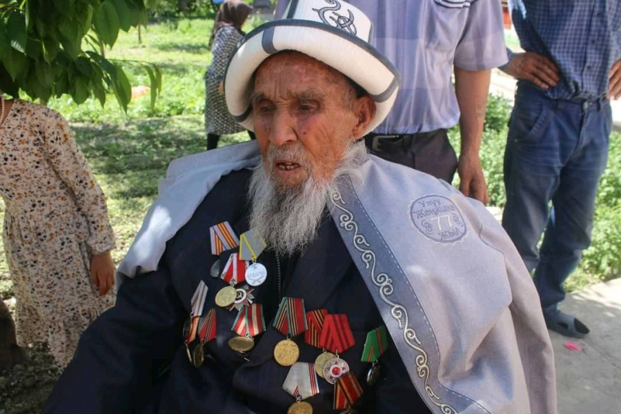Ушел из жизни последний в Ошской области ветеран ВОВ Карабай Бозорбоев