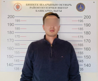 Пешехода хотели пропустить на улице Токомбаева в Бишкеке, но он погиб из-за столкновения автомобилей