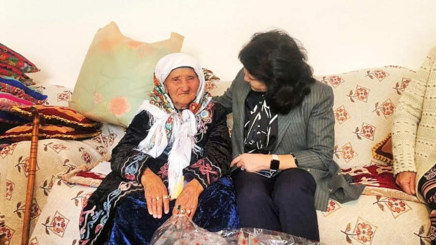 Жылдыз Бакашова встретилась со старейшими жителями Иссык-Кульской области