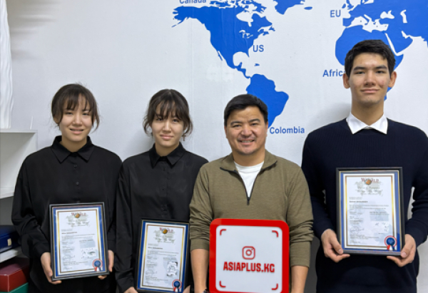 Школьники из Кыргызстана приняли участие в международной художественной выставке «We Are the World»