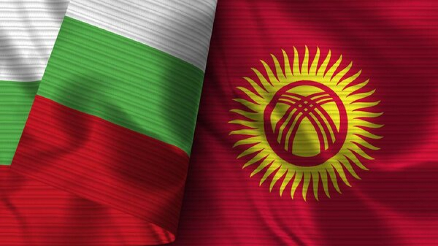 Президент Болгарии Румен Радев поздравил Садыра Жапарова по случаю 30-летия установления дипломатических отношений