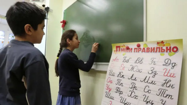 Передавать в МВД сведения о детях мигрантов будут в России