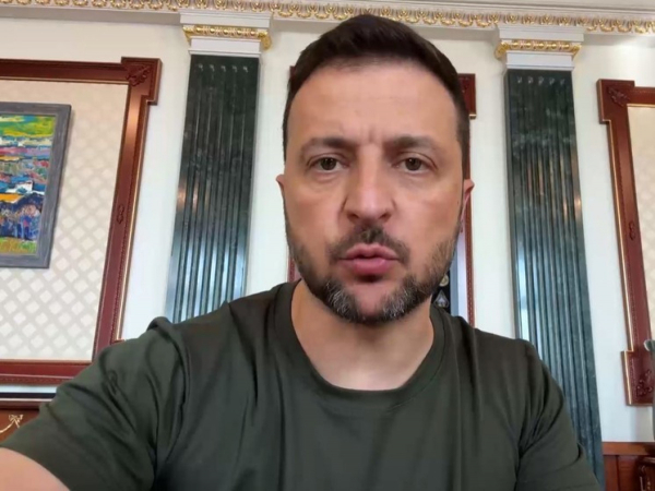 "Жаңы ракета". Владимир Зеленский Днепрге жасалган соккудан кийин чукул билдирүү жасады