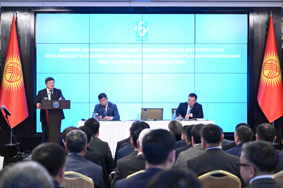 Акылбек Жапаров: Бишкек должен стать локомотивом нашей экономики