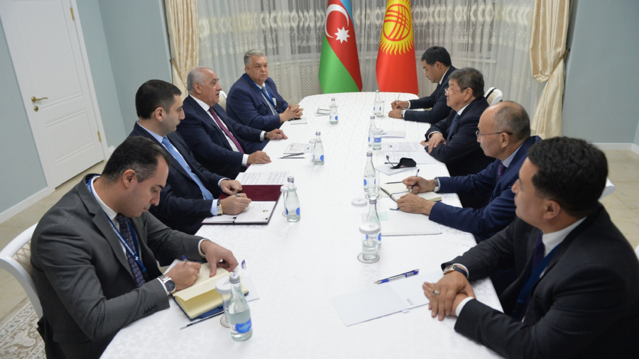 Глава кабмина Кыргызстана и премьер-министр Азербайджана обсудили перспективы двустороннего сотрудничества​