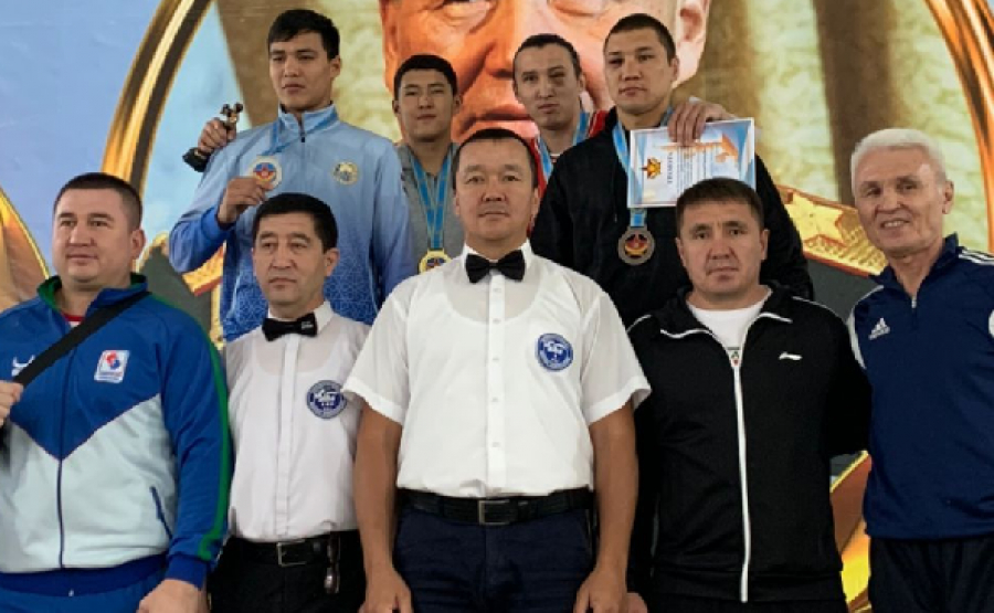 Бишкекский спортсмен стал победителем турнира по боксу, прошедшего в Алматы