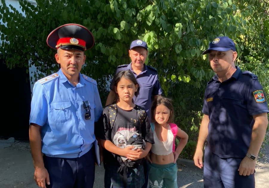 Пропавших в Бишкеке несовершеннолетних сестер нашли