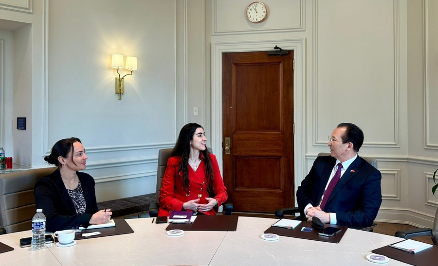 Посол Аманбаев рассказал вице-президенту ТПП США о ресурсном потенциале Кыргызстана