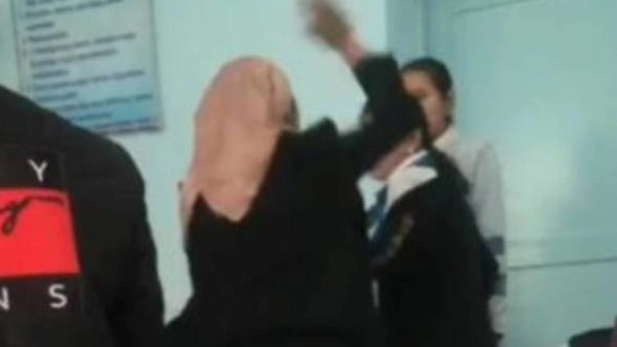 В Сузакском районе учительница избила школьницу (видео)