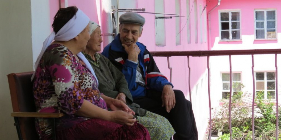 Соцработники проверили всех одиноких пожилых бишкекчан – Минтруда