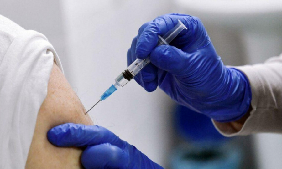 Более 2 тысяч побочных проявлений выявили в КР после вакцинации от COVID-19
