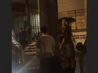 Мужчина справил нужду в центре Бишкека на глазах прохожих