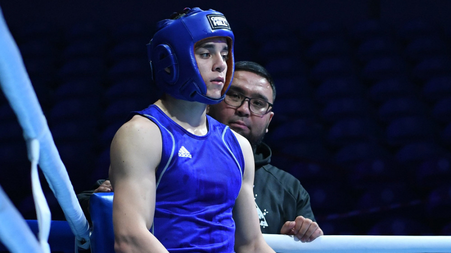 Еще один кыргызстанец завоевал серебро чемпионата Азии по боксу среди молодежи