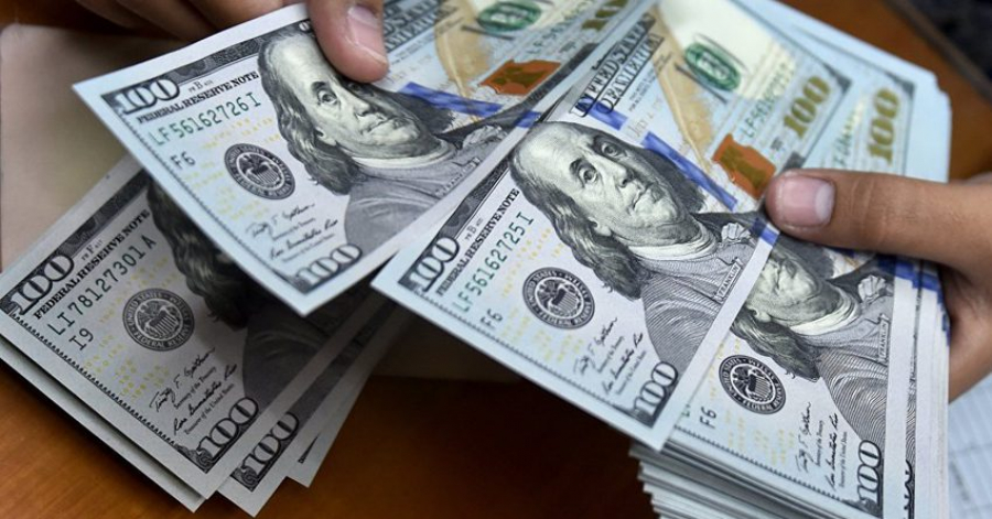  Стоимость доллара в Бишкеке на прошлой неделе побила антирекорд за последние два года															0