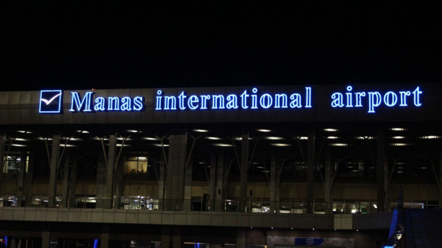 В аэропорту «Манас» пассажиры требуют срочно отправить их в Дубай (видео)