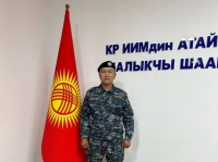 В Балыкчи милиционер спас двоих детей, тонувших в озере Иссык-Куль