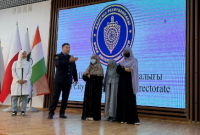 Трех студенток ОшГУ оштрафовали за закрытие лиц в общественном месте