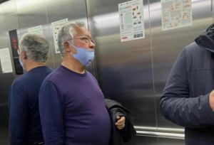 Человека, похожего на Жаныша Бакиева, сфотографировали в Алматы (фото)
