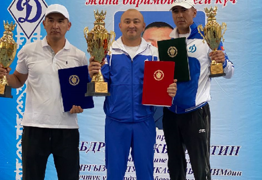 На Иссык-Куле прошел чемпионат МВД по силовому троеборью