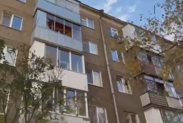 В Уфе отец выбросил с четвертого этажа двухлетнюю дочь (видео)