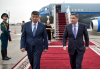 Премьер-министр Казахстана Олжас Бектенов прибыл в Бишкек