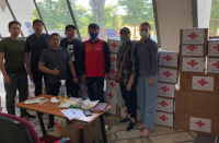 Неравнодушные граждане собрали для баткенцев 60 коробок лекарств и перевязочного материала