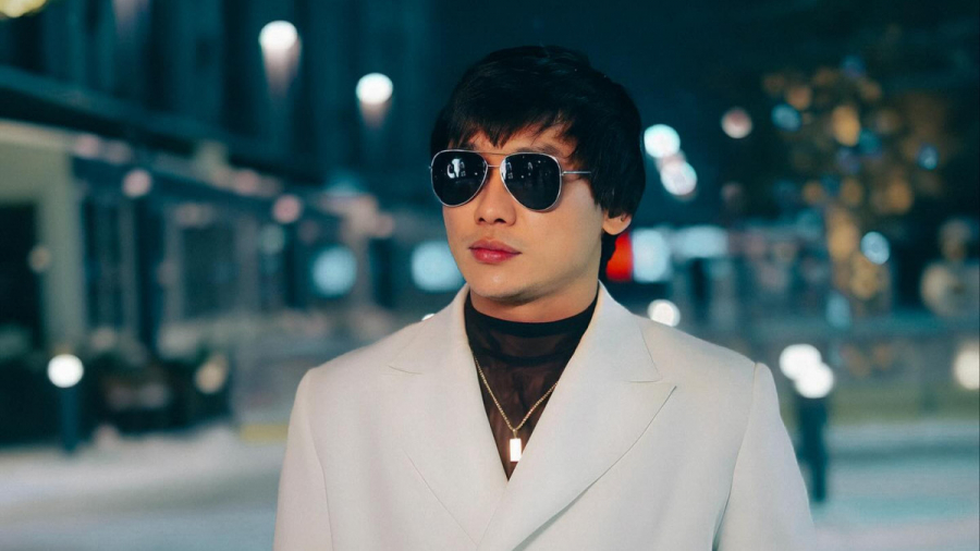 Казахстанского певца Кайрата Нуртаса арестовали за драку в самолете